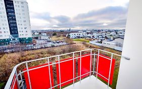 City View, Bright & Cozy - Free Parking